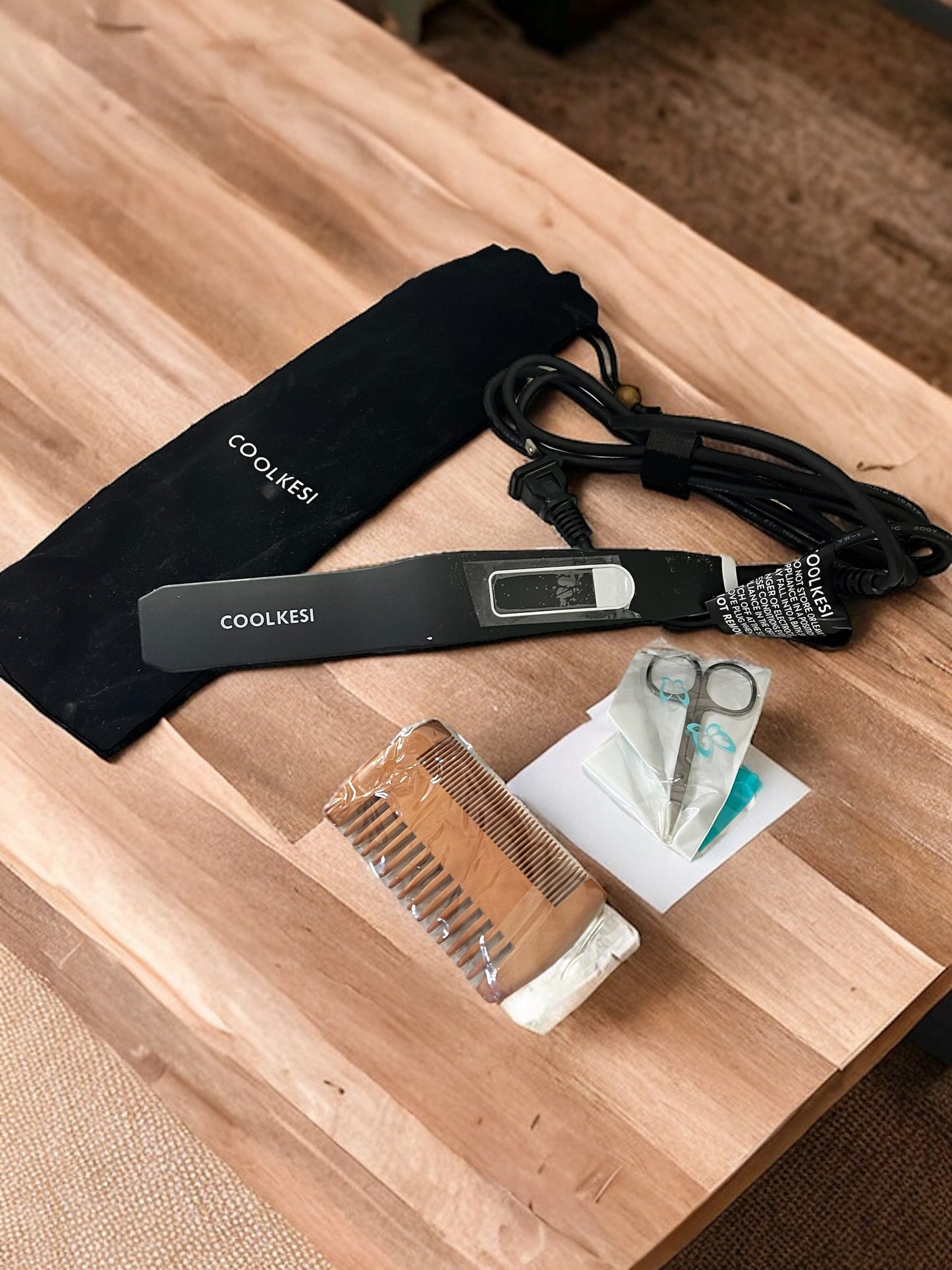 Hippie Feather's CoolKesi Beard & Hair Straightener Brush For Men